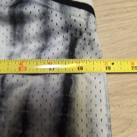 Married To The Mob Tye Dye Jersey - Picture 7 of 9